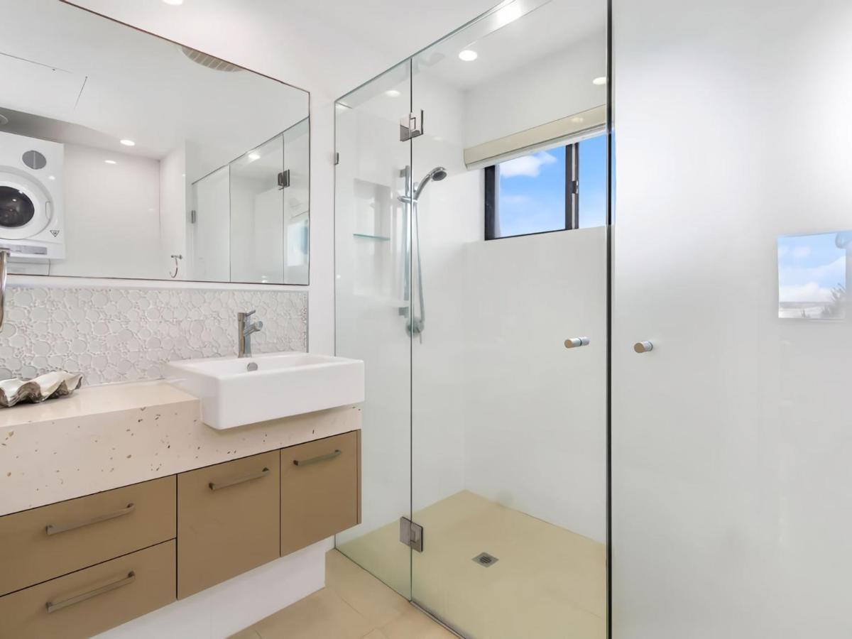 Shoreline 9 Penthouse With Ocean Views แฮสติงส์พอยท์ ภายนอก รูปภาพ