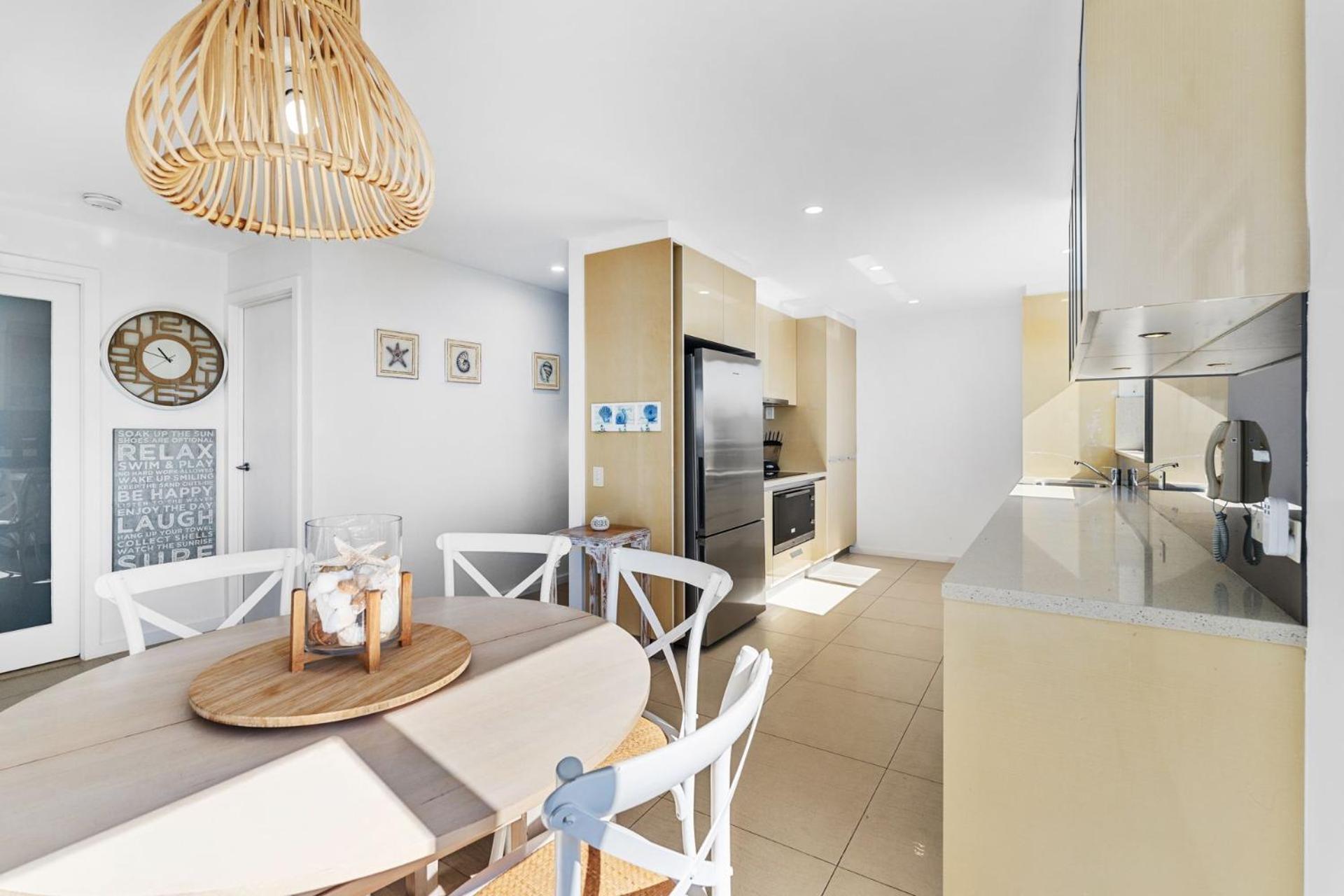 Shoreline 9 Penthouse With Ocean Views แฮสติงส์พอยท์ ภายนอก รูปภาพ