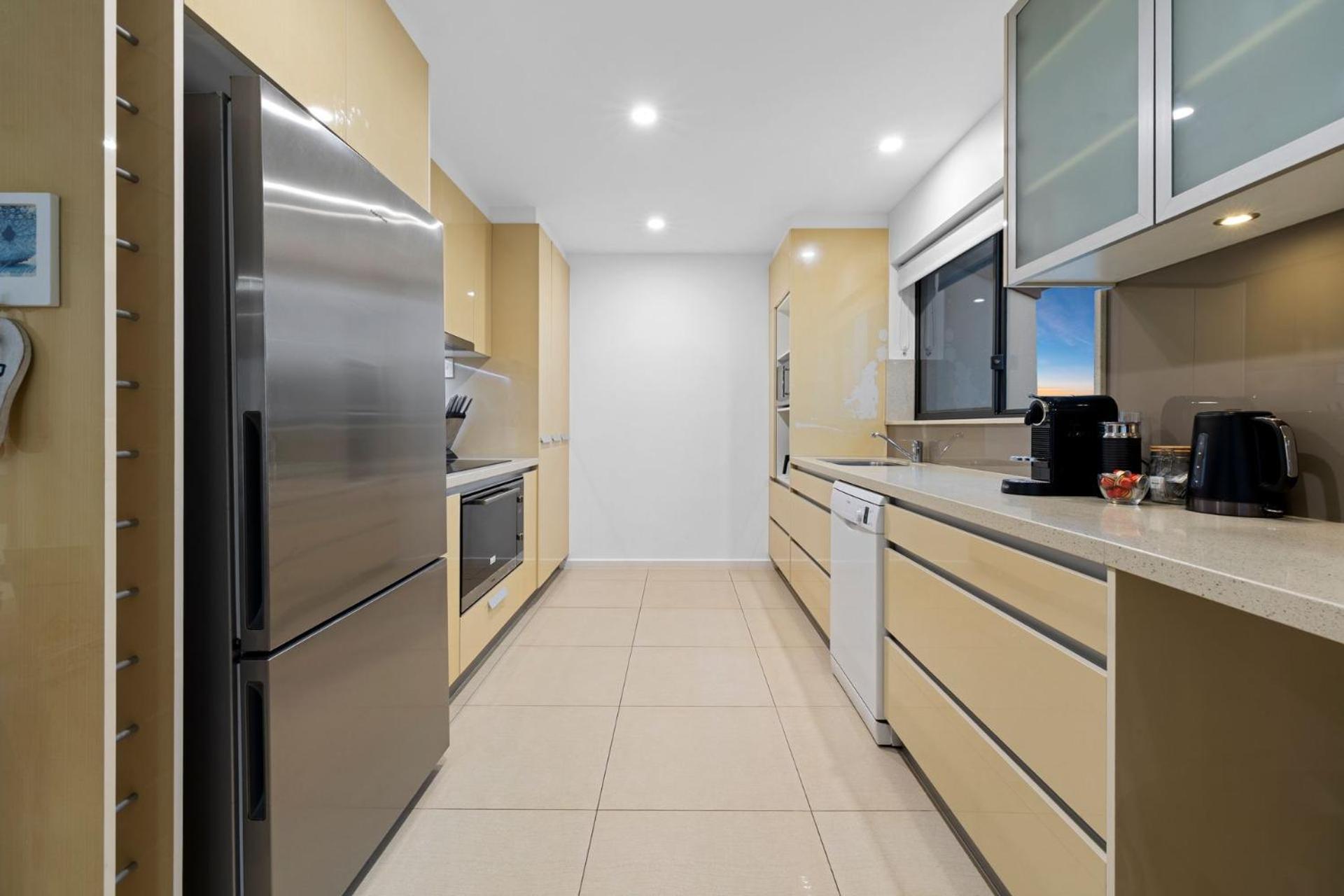 Shoreline 9 Penthouse With Ocean Views แฮสติงส์พอยท์ ภายนอก รูปภาพ