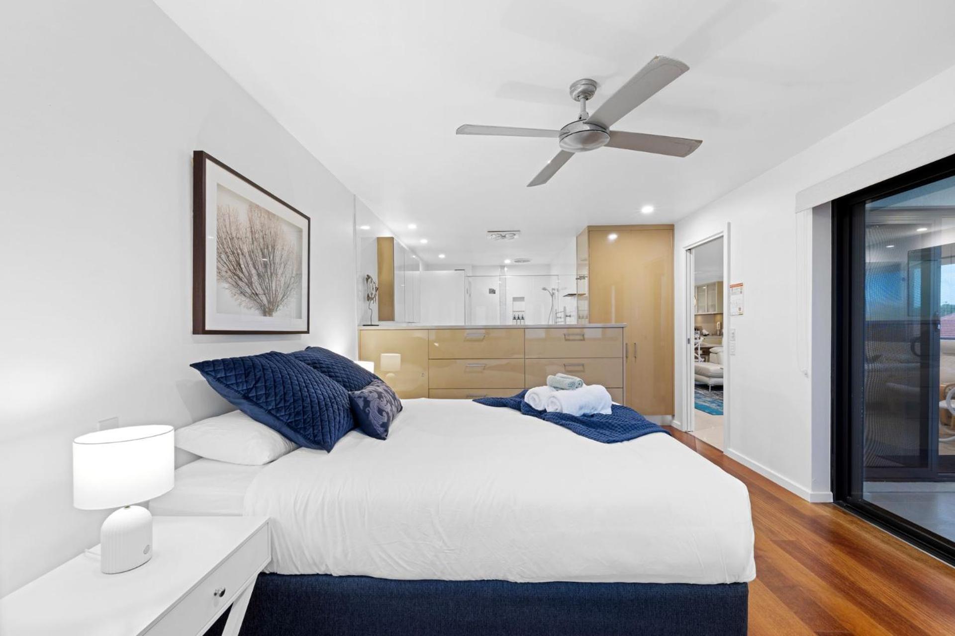 Shoreline 9 Penthouse With Ocean Views แฮสติงส์พอยท์ ภายนอก รูปภาพ