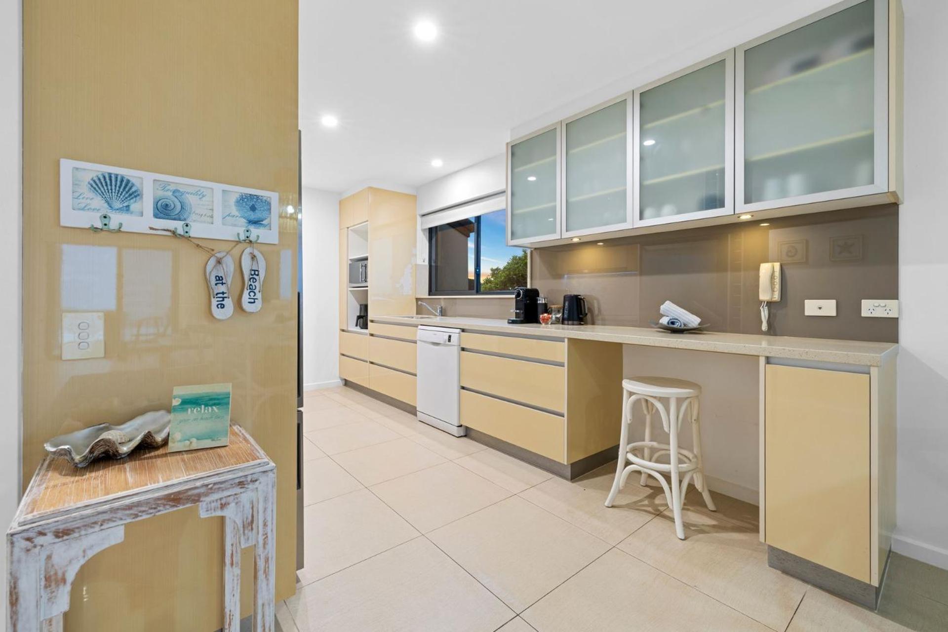 Shoreline 9 Penthouse With Ocean Views แฮสติงส์พอยท์ ภายนอก รูปภาพ