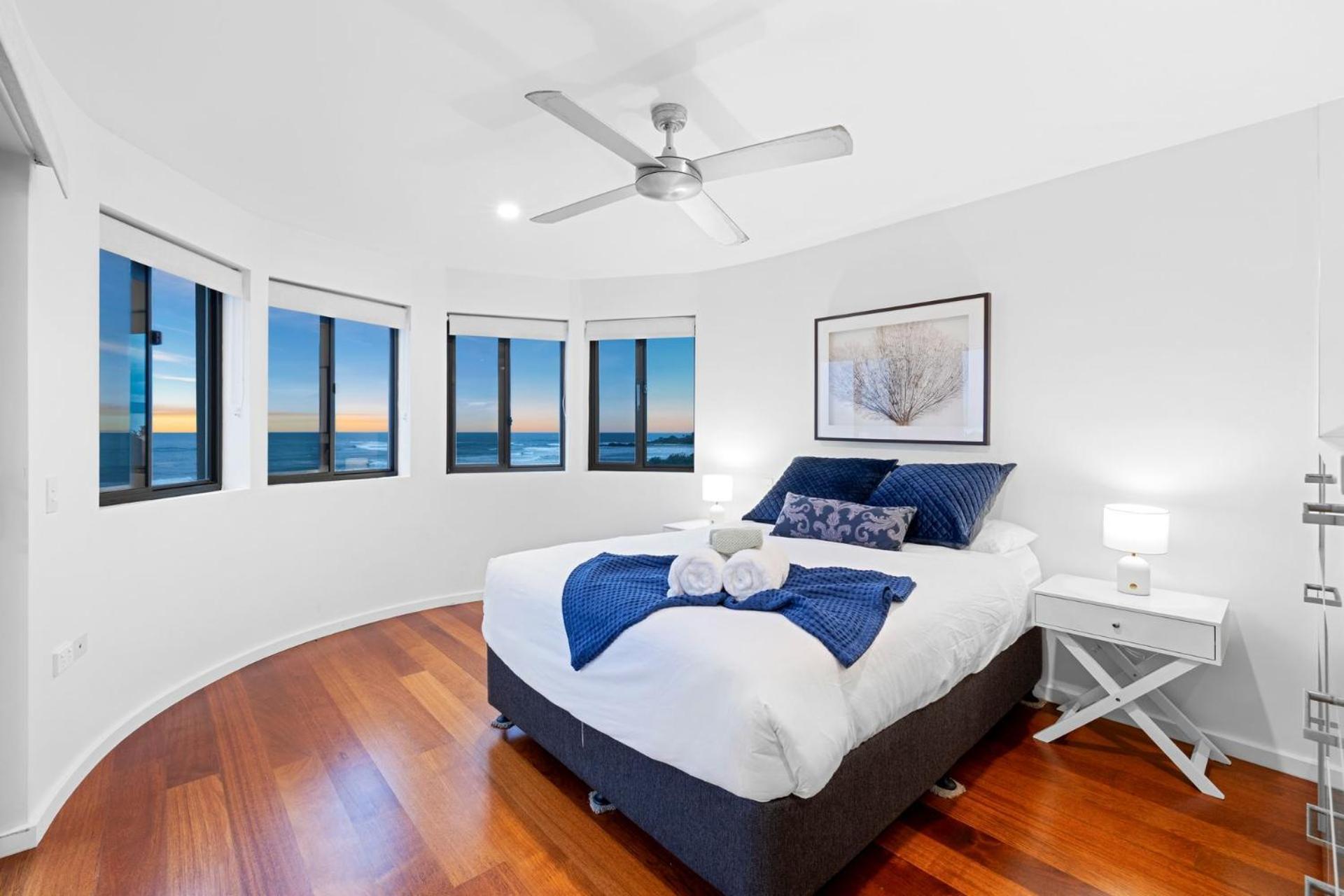 Shoreline 9 Penthouse With Ocean Views แฮสติงส์พอยท์ ภายนอก รูปภาพ