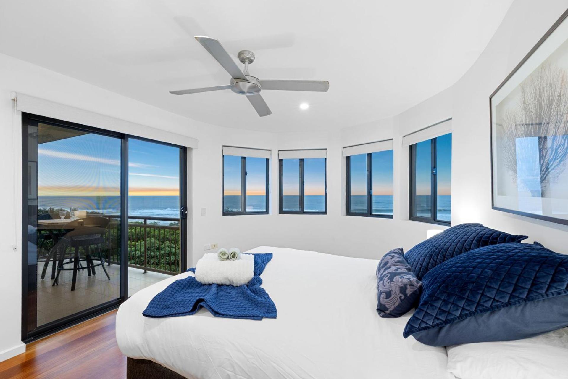 Shoreline 9 Penthouse With Ocean Views แฮสติงส์พอยท์ ภายนอก รูปภาพ