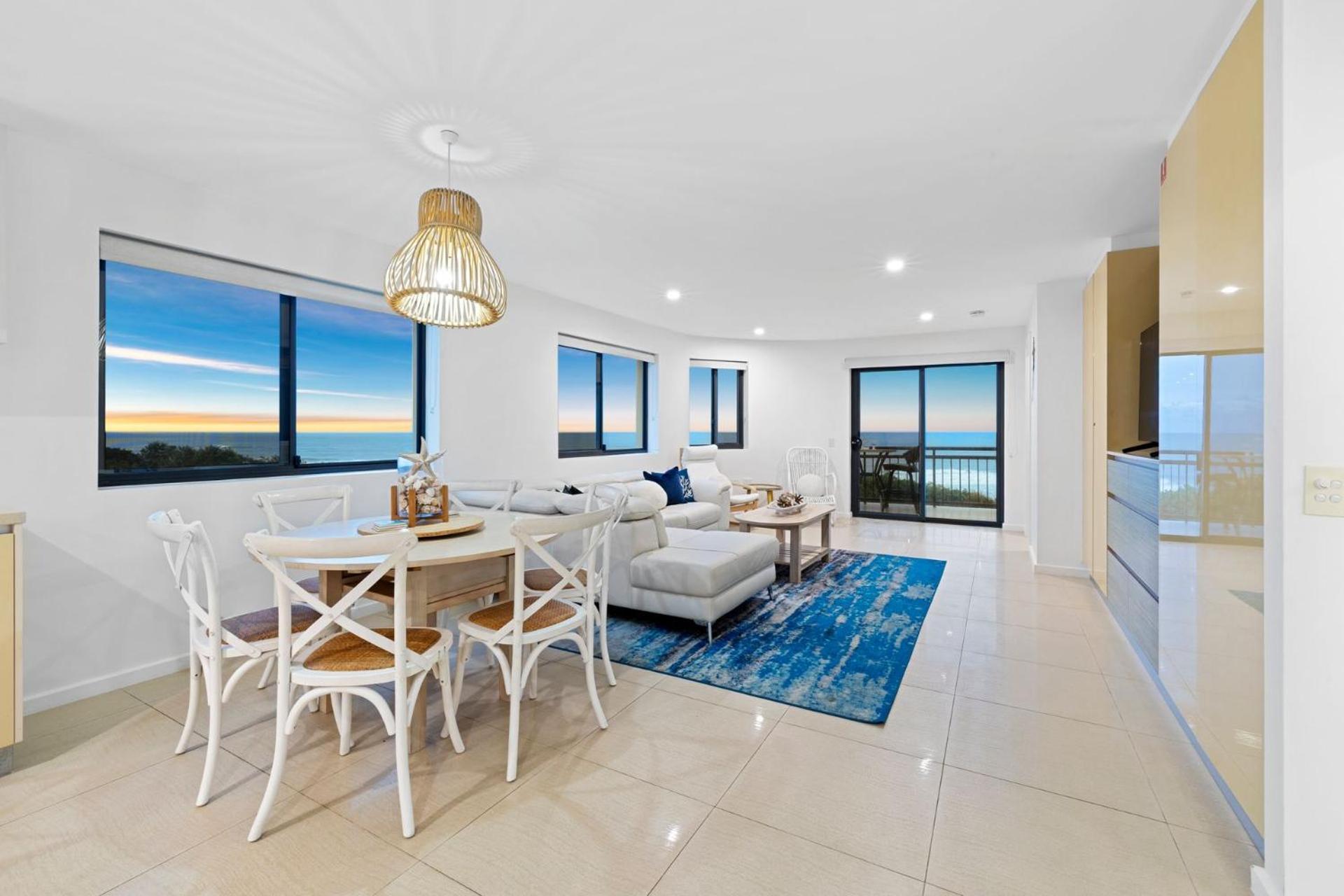 Shoreline 9 Penthouse With Ocean Views แฮสติงส์พอยท์ ภายนอก รูปภาพ